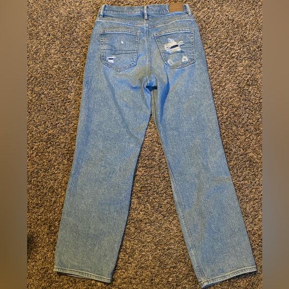 American Eagle Boyfriend jeans, medium wash, ripped - Picture 2 of 4